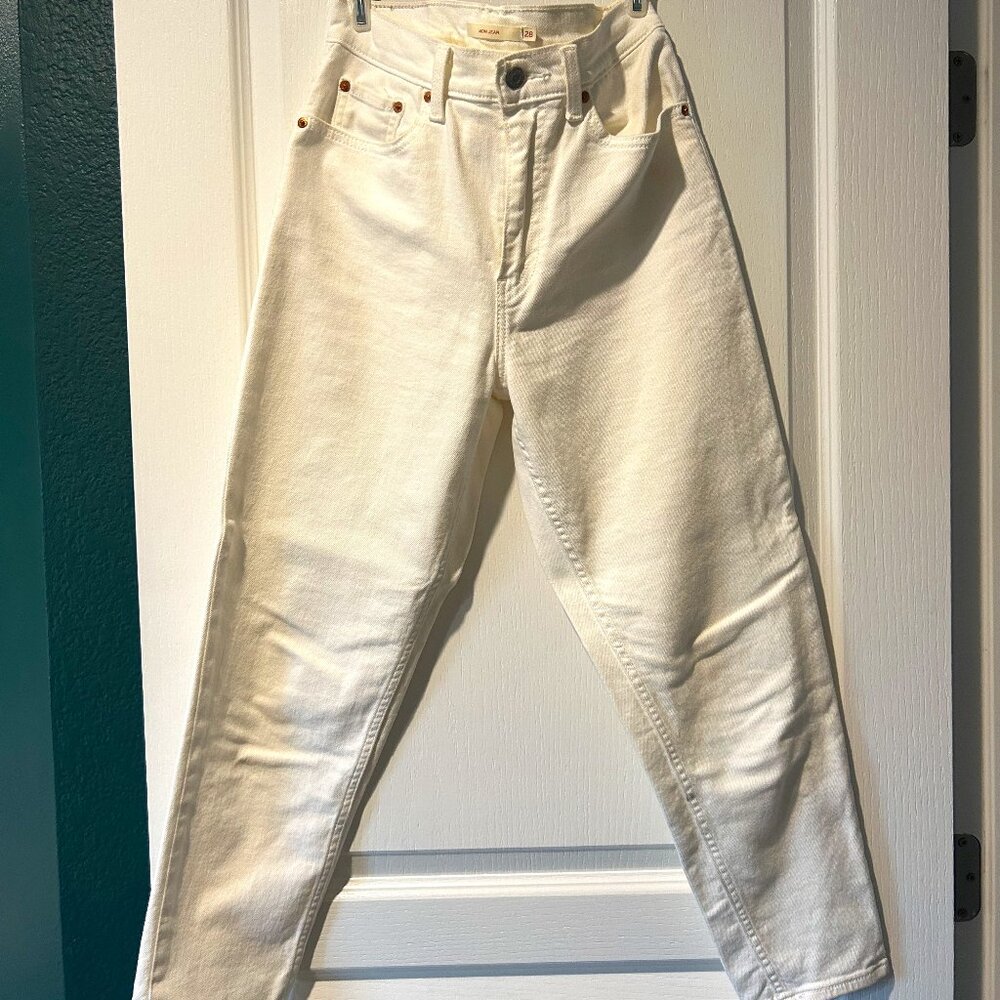 Levi's Mom Jeans